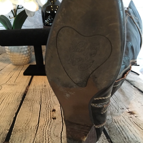 Naughty Monkey Women's Kryptonite Boot - Size: (8.5) Pre-Owned - Picture 12 of 14